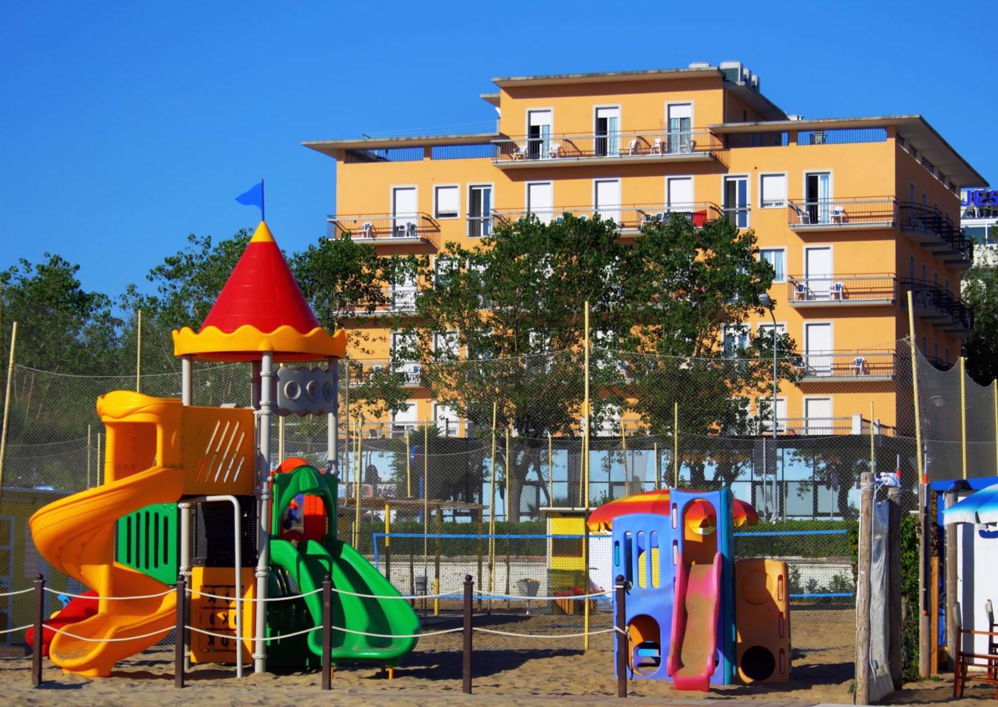 Atlas Hotel 3*